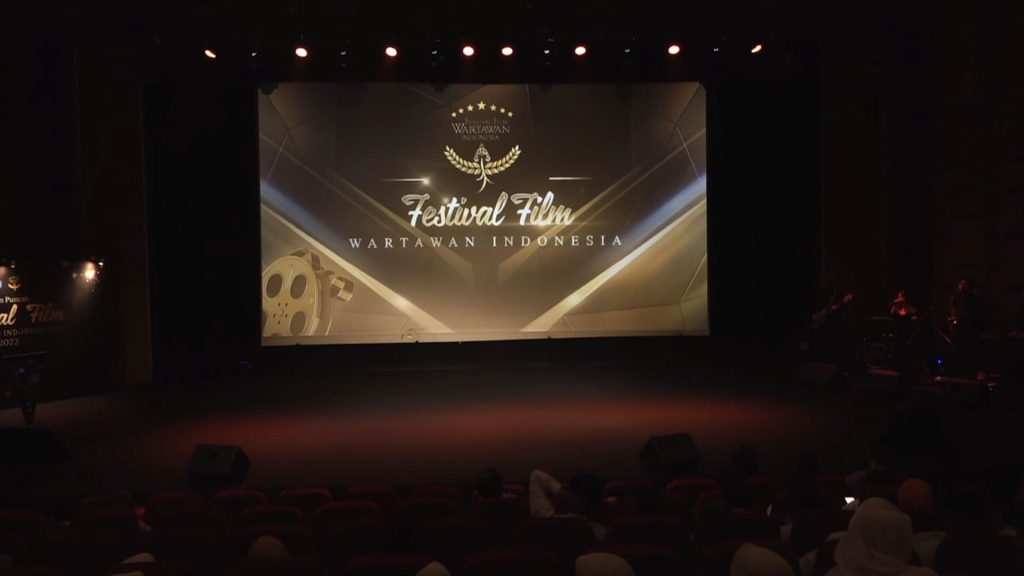 live streaming event, professional camera, video production