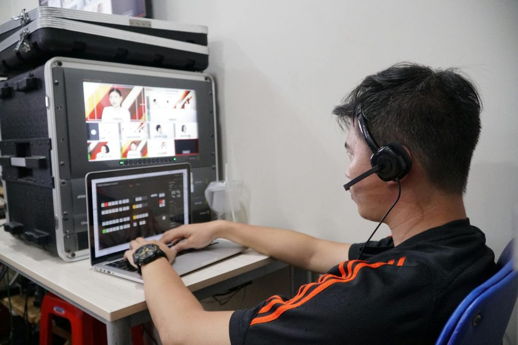 Pakai Jasa Live Streaming Seminar Biar Acara Bebas Buffering