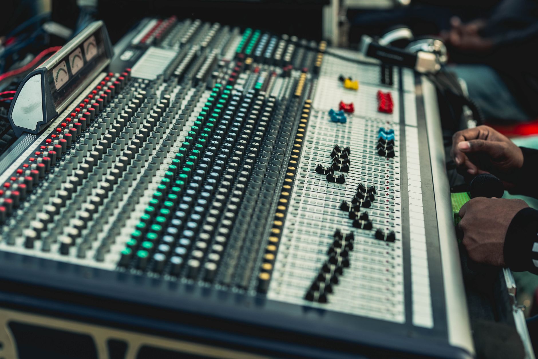 Rahasia Audio Jernih: Integrasi Mixer ke Sistem Streaming