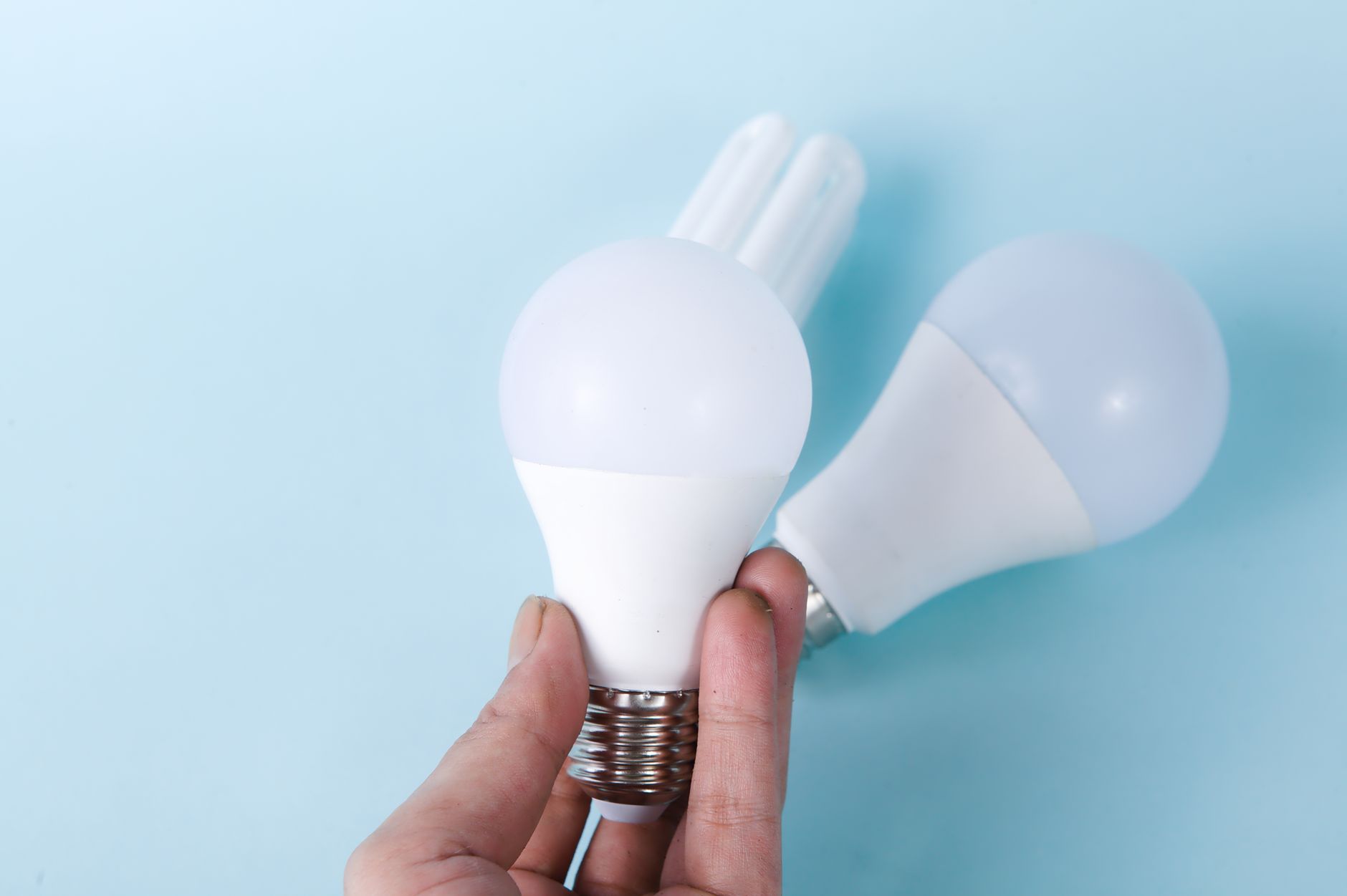 LED Efisiensi Tinggi: Performa Visual Maksimal Daya Stabil