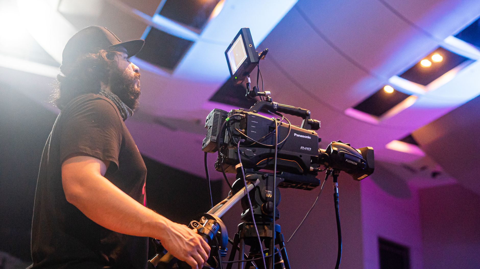 Evolusi Dokumentasi Event: Dari Handycam ke Jasa Video Multicam