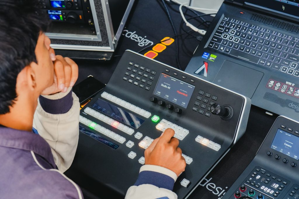 Jasa Rekam Sinkron: Pastikan Audio Visual Selalu Selaras
