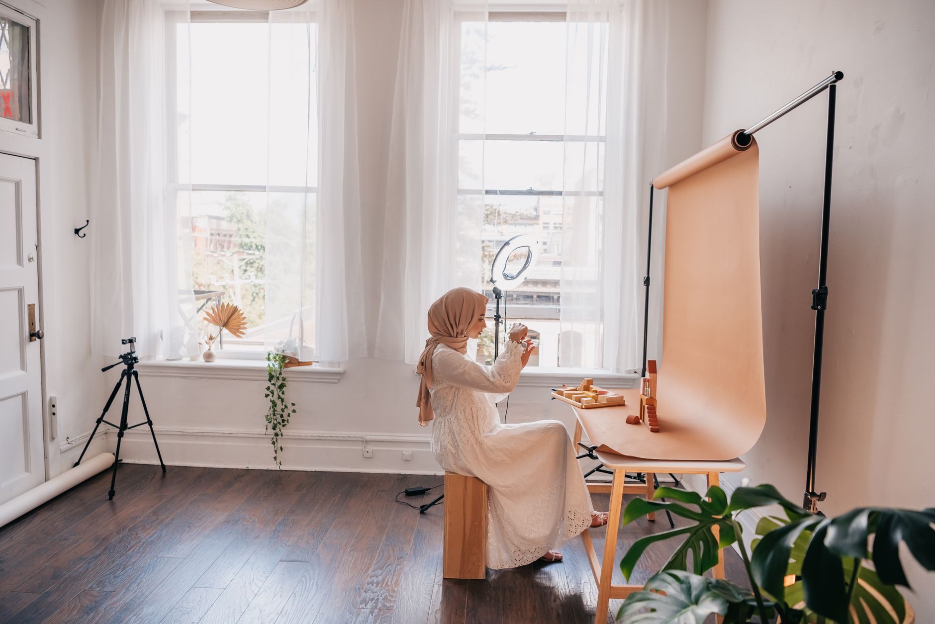 Sewa Panel Visual Murah: Unit Gress untuk Hasil Foto Instagramable