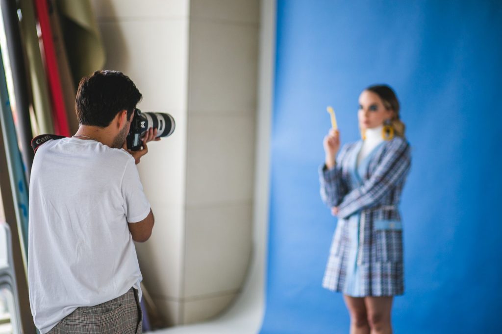 Sewa Panel Visual Murah: Unit Gress untuk Hasil Foto Instagramable